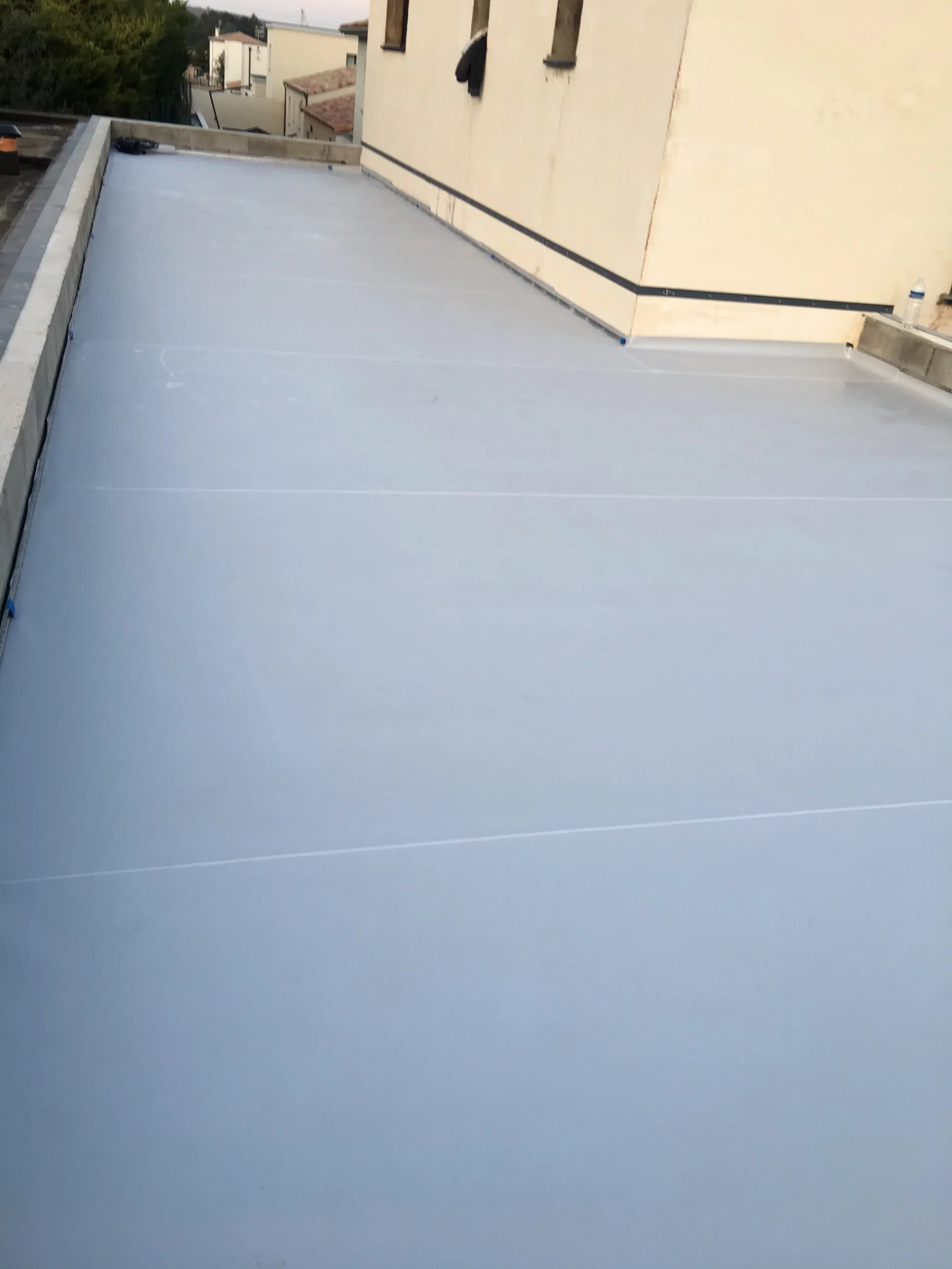 Isolation thermique toiture 1 installation membrane étanchéité